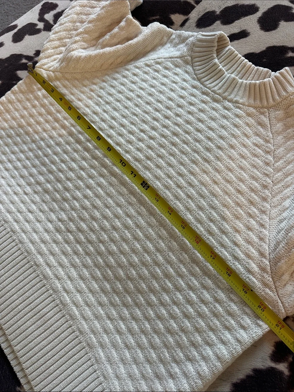 lululemon athletica Cashemere Blend Cream Textured Crewneck Sweater